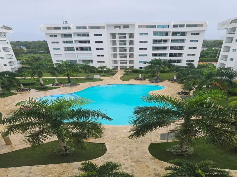 Venta de 5to piso amueblado en Juan Dolio